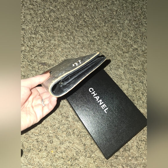 Chanel Chocolate Bar Silver Metallic & Black Long Wallet (EUC)(10557039) - Picture 4 of 12